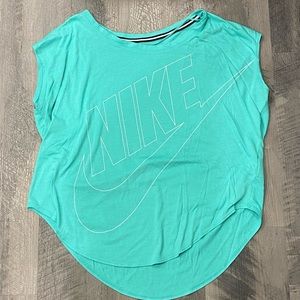 Nike short sleeves